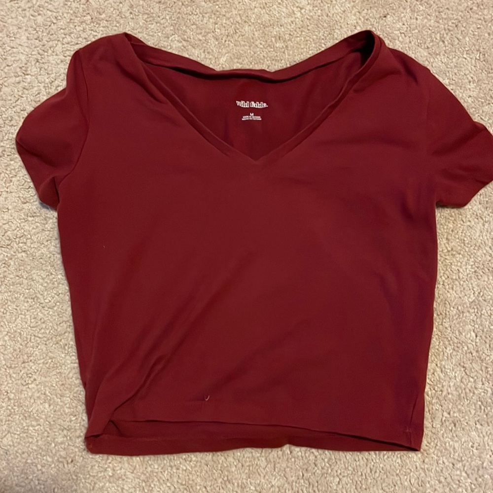 Burgundy tee cropped